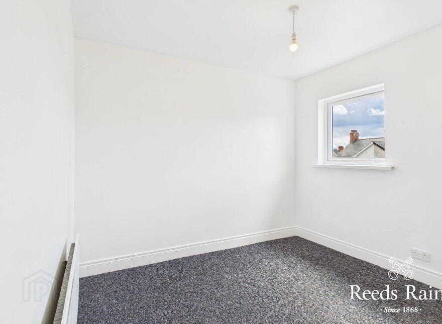 11 Holland Crescent, Belfast, BT5 6EF