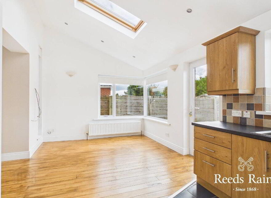 11 Holland Crescent, Belfast, BT5 6EF