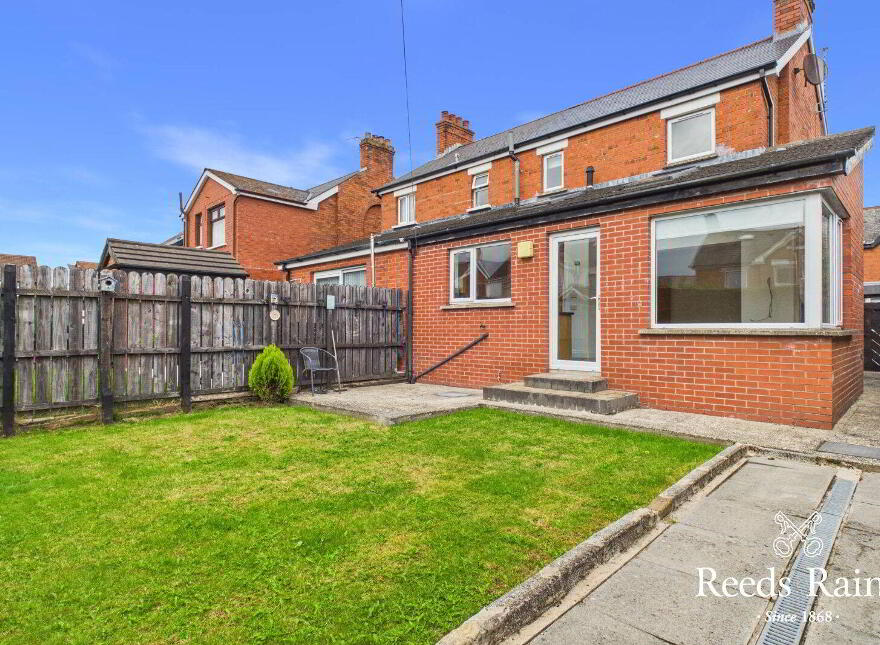 11 Holland Crescent, Belfast, BT5 6EF