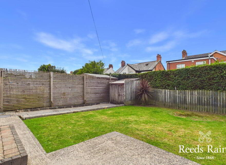 11 Holland Crescent, Belfast, BT5 6EF