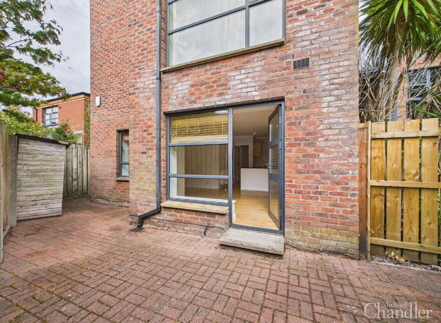 Apt 2 Carolan Place, 45 Rossmore Drive, Ormeau, Belfast, BT7 3LA