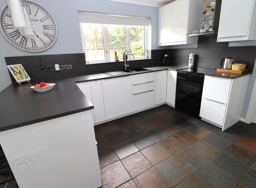 19 Lambert Park, Dundonald, Belfast, BT16 1LG