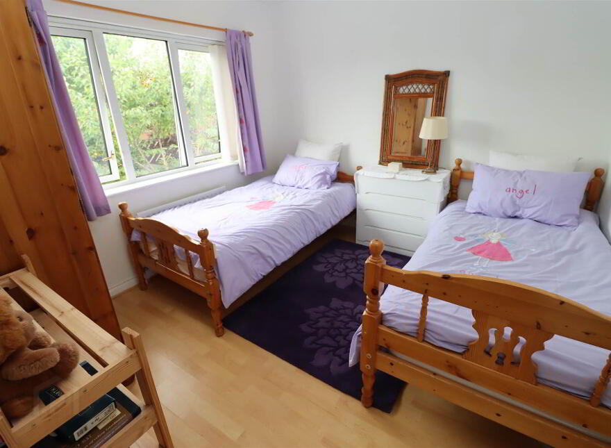 19 Lambert Park, Dundonald, Belfast, BT16 1LG