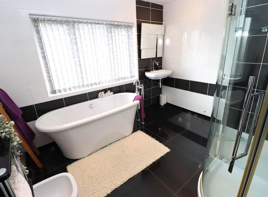 19 Lambert Park, Dundonald, Belfast, BT16 1LG