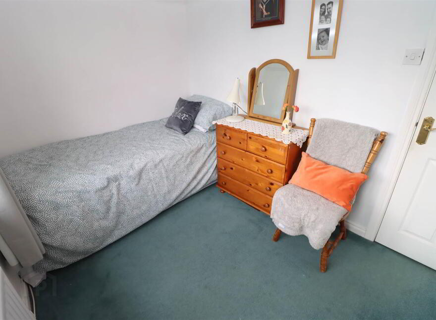 19 Lambert Park, Dundonald, Belfast, BT16 1LG