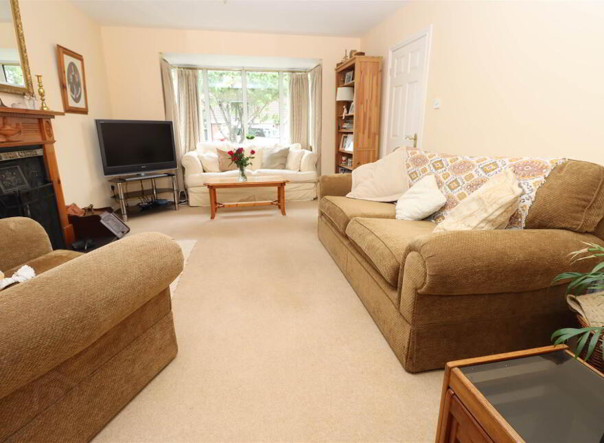 19 Lambert Park, Dundonald, Belfast, BT16 1LG