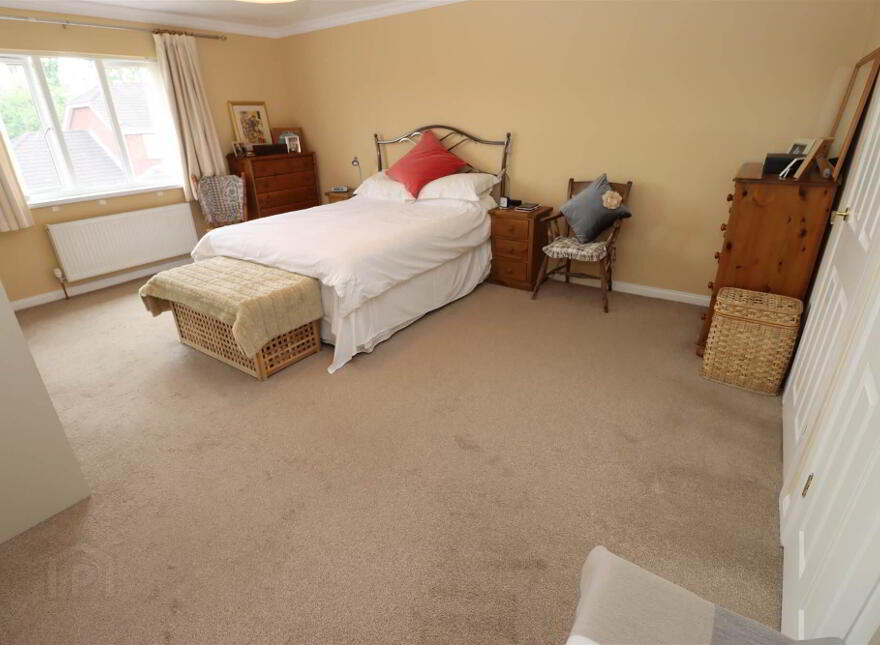 19 Lambert Park, Dundonald, Belfast, BT16 1LG