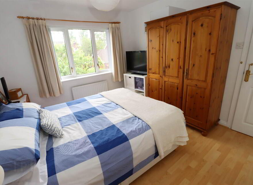 19 Lambert Park, Dundonald, Belfast, BT16 1LG