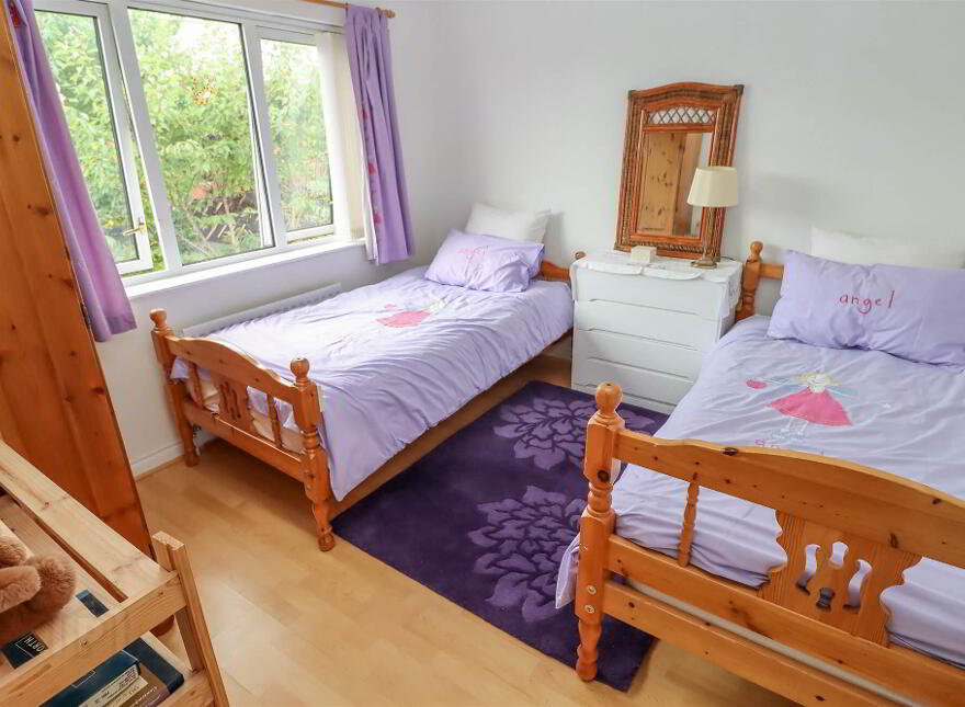 19 Lambert Park, Dundonald, Belfast, BT16 1LG
