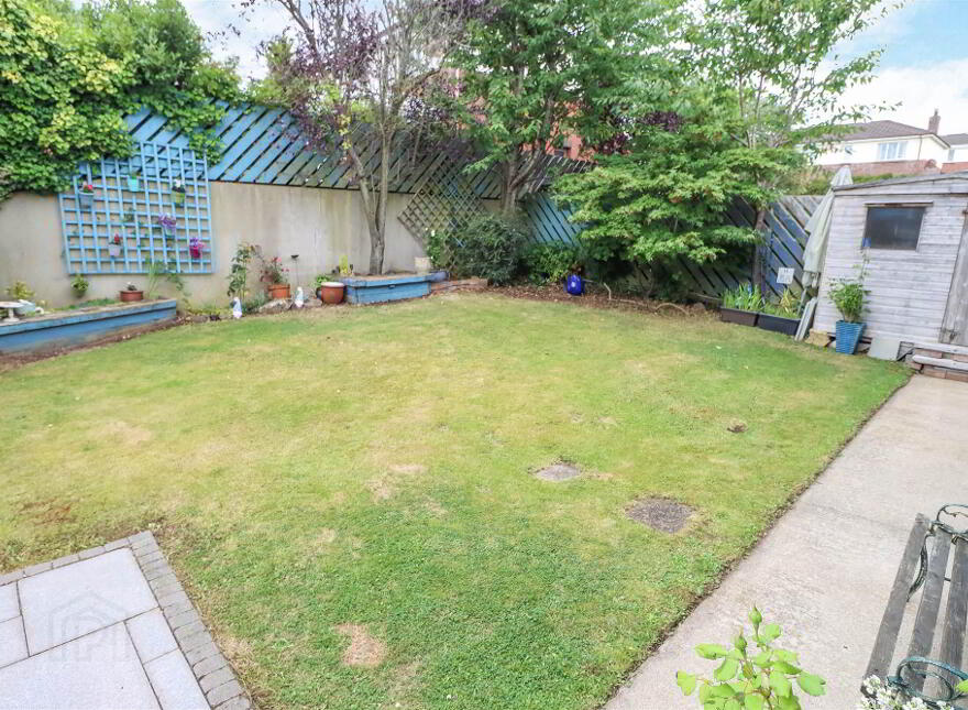 19 Lambert Park, Dundonald, Belfast, BT16 1LG