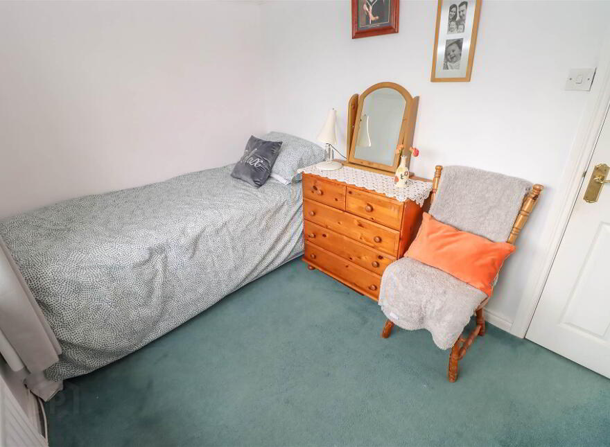 19 Lambert Park, Dundonald, Belfast, BT16 1LG