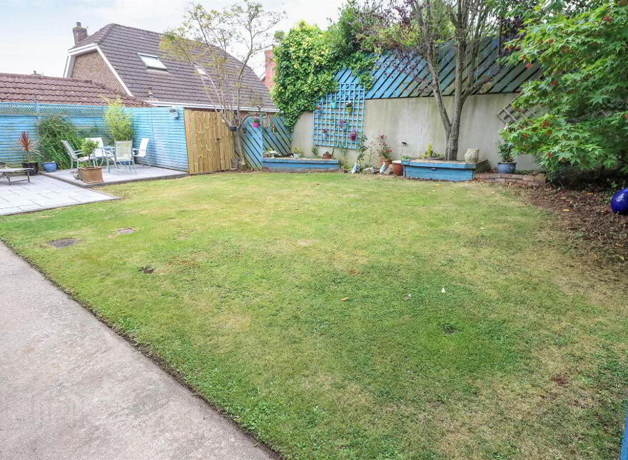 19 Lambert Park, Dundonald, Belfast, BT16 1LG