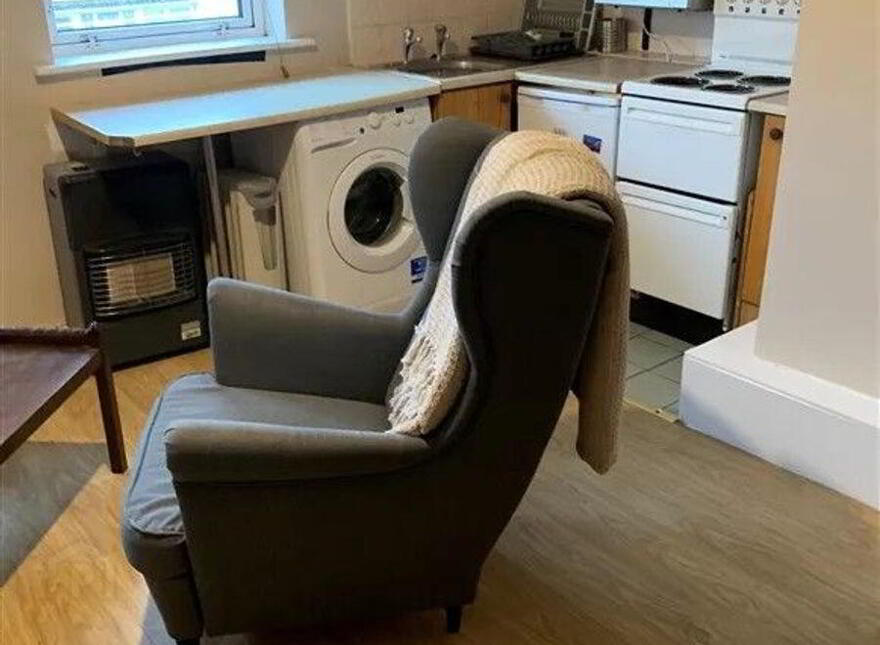 Apartment 2 Blarney Shopping Centre, Starch Hill, T23V594 photo