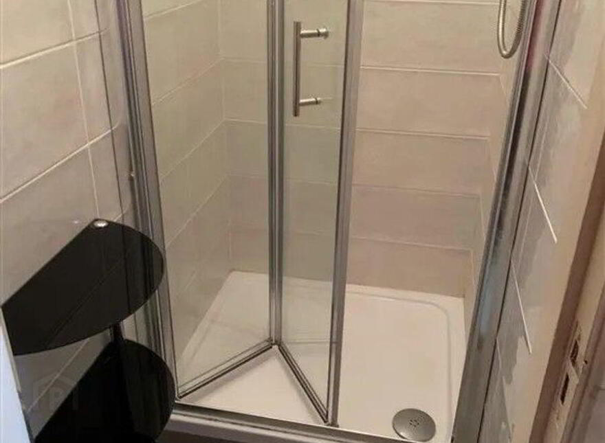 Apartment 2 Blarney Shopping Centre, Starch Hill, T23V594