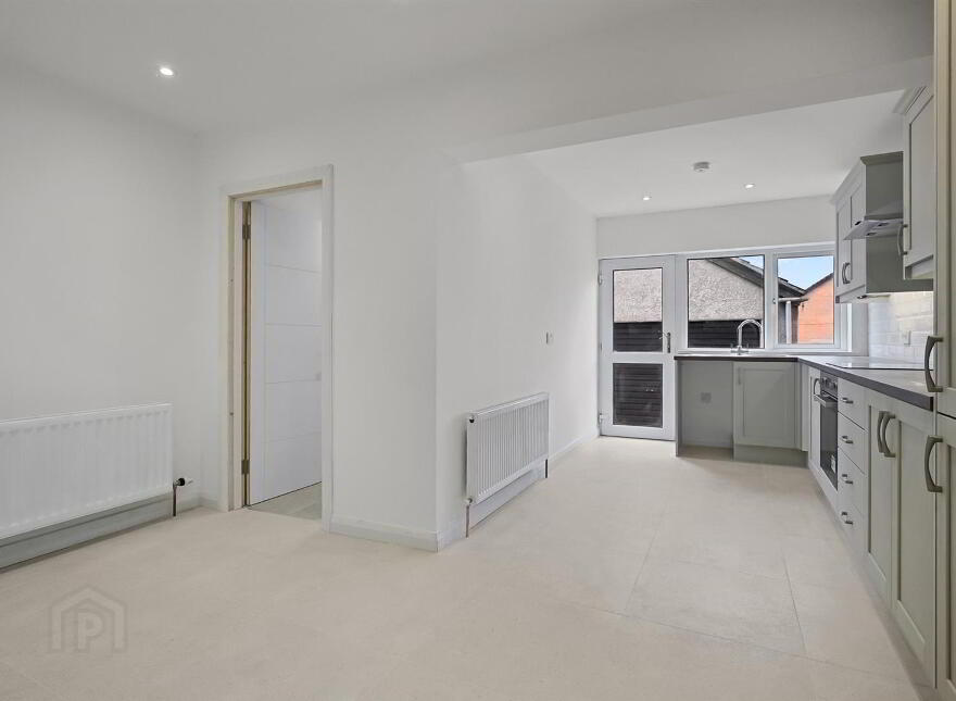 62 Ellis Street, Carrickfergus, BT38 8AZ