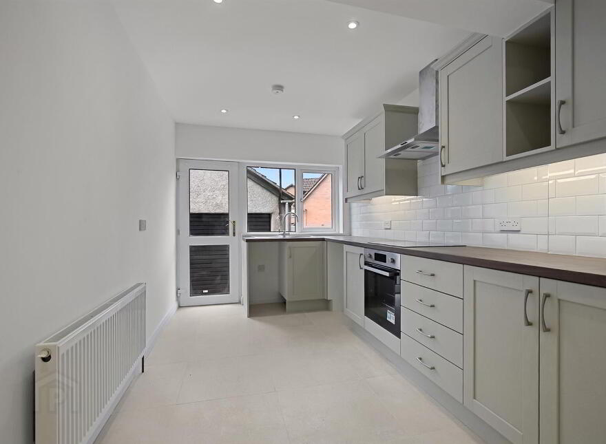 62 Ellis Street, Carrickfergus, BT38 8AZ