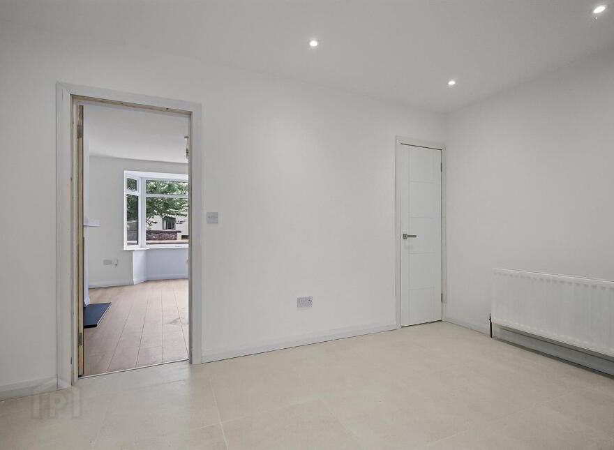 62 Ellis Street, Carrickfergus, BT38 8AZ