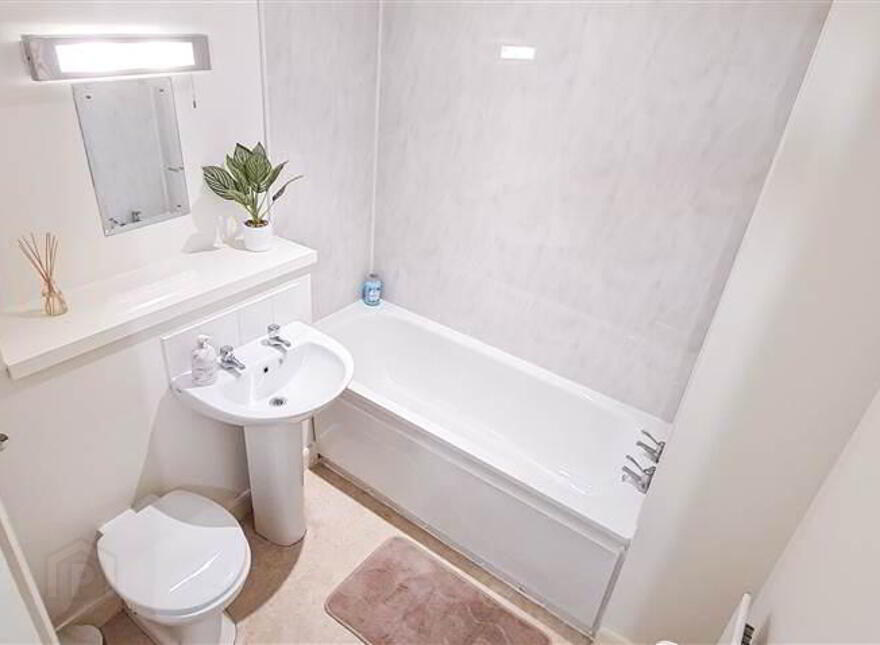 Apt 109 College Court Central, 56 King Street, Belfast, BT1 6BF