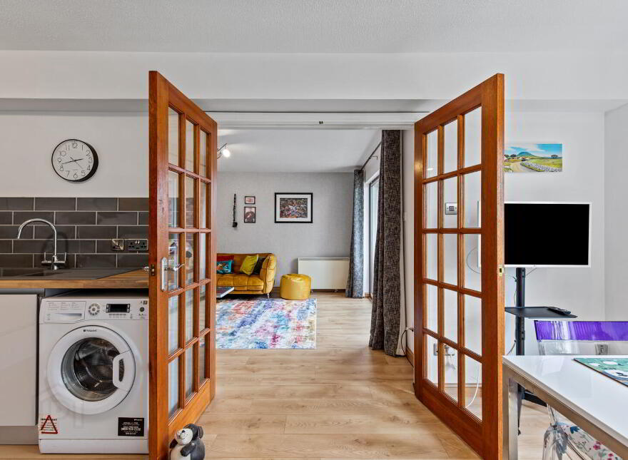 2 St. Helens Court, High Street, Holywood, BT18 9SS