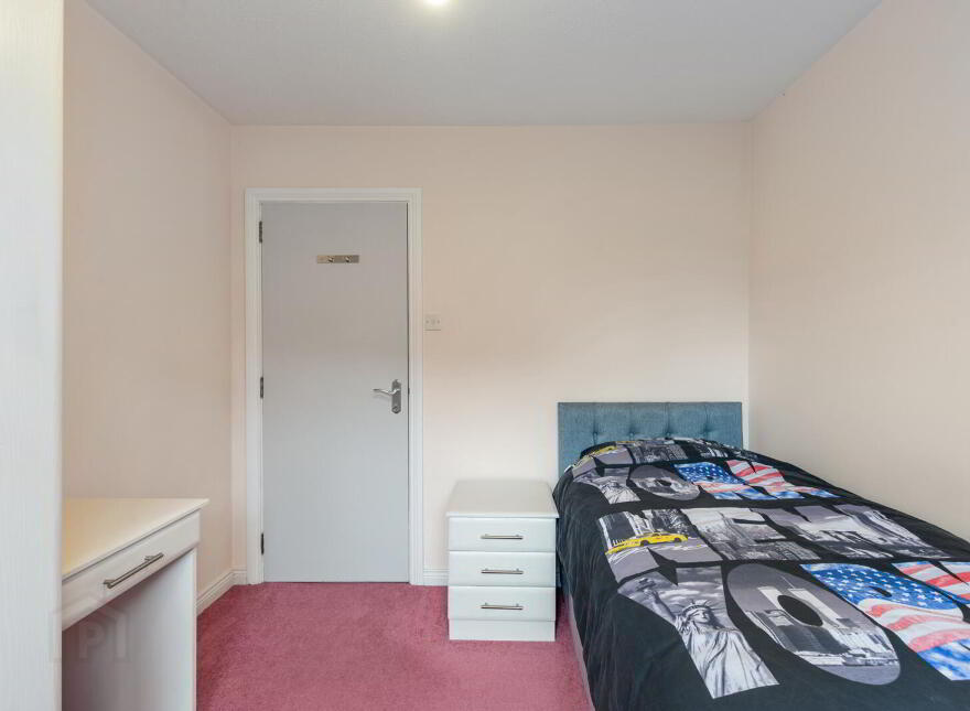 2 St. Helens Court, High Street, Holywood, BT18 9SS