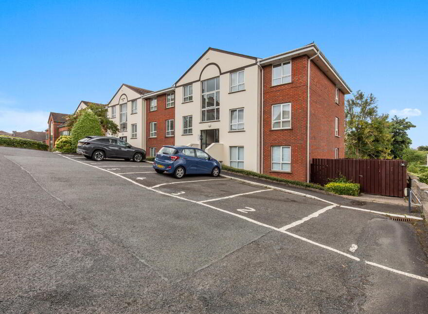 2 St. Helens Court, High Street, Holywood, BT18 9SS