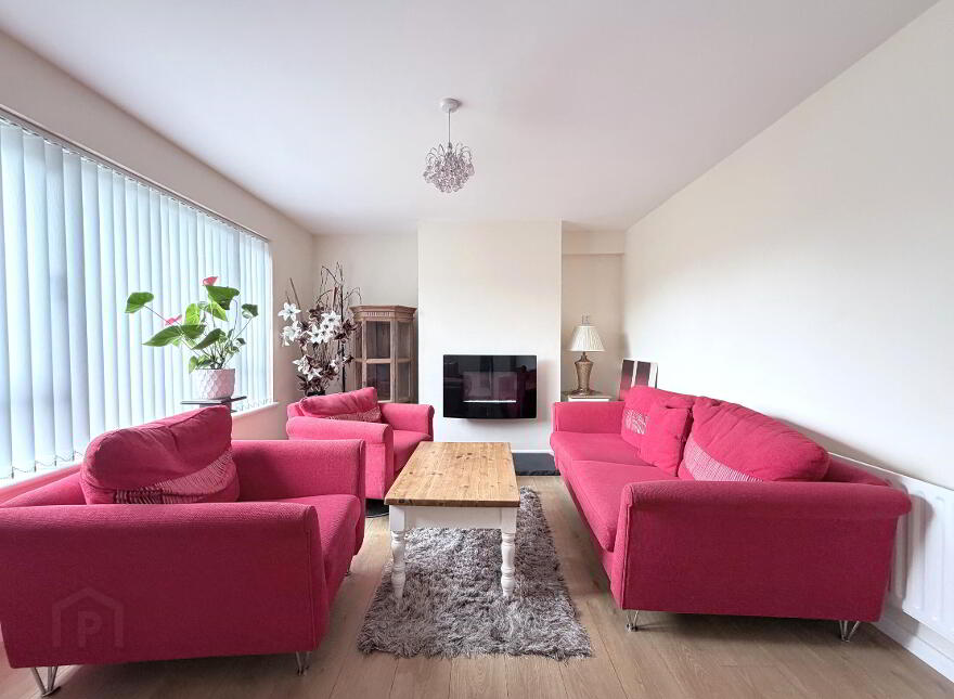 25 Iveagh Drive, Banbridge, BT32 3YE