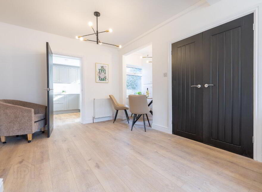 27 Sandbrook Park, Belfast, BT4 1NL