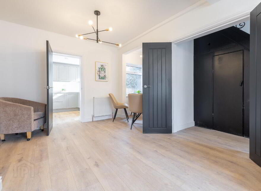 27 Sandbrook Park, Belfast, BT4 1NL