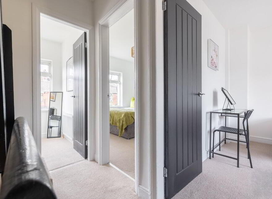 27 Sandbrook Park, Belfast, BT4 1NL