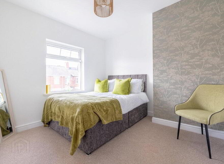 27 Sandbrook Park, Belfast, BT4 1NL