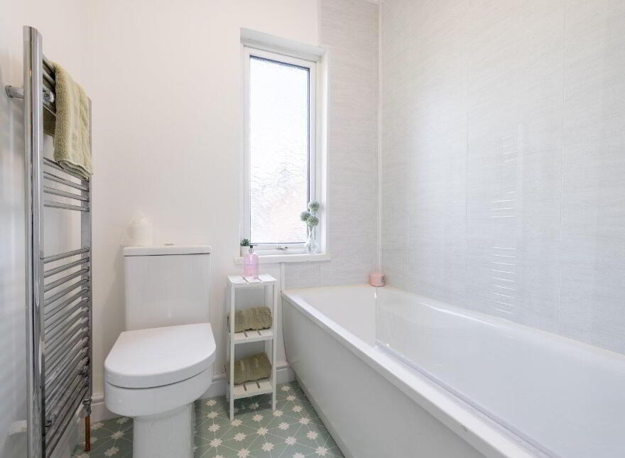 27 Sandbrook Park, Belfast, BT4 1NL
