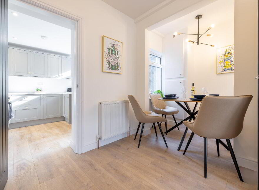 27 Sandbrook Park, Belfast, BT4 1NL