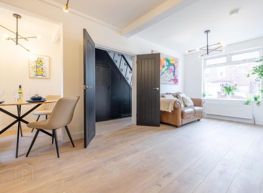 27 Sandbrook Park, Belfast, BT4 1NL