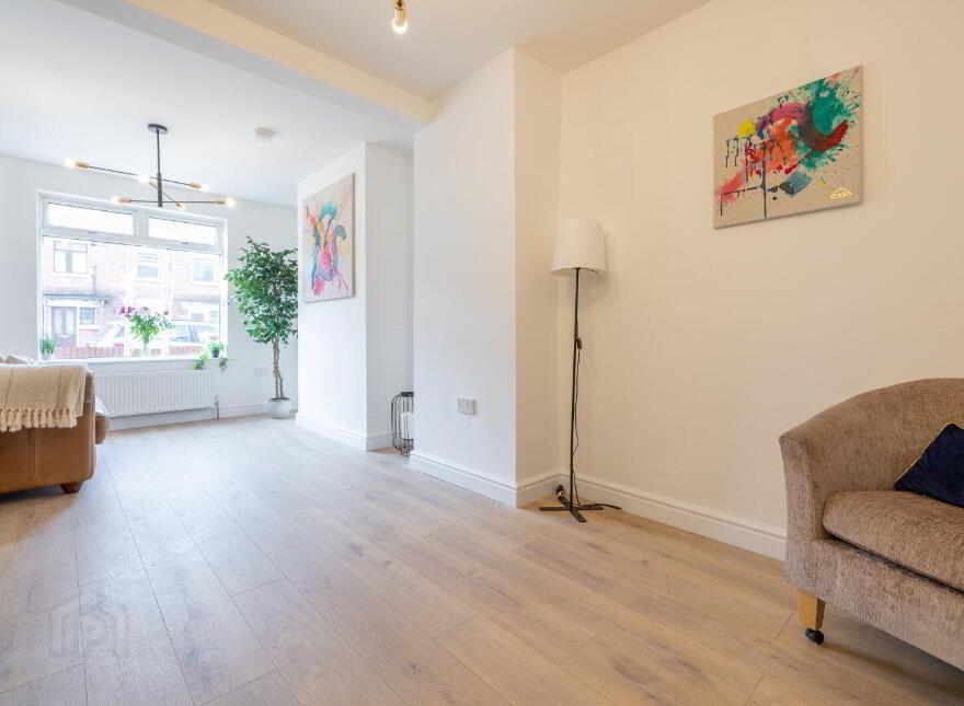 27 Sandbrook Park, Belfast, BT4 1NL