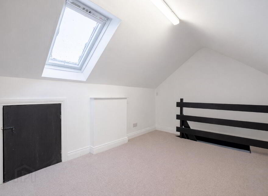 27 Sandbrook Park, Belfast, BT4 1NL