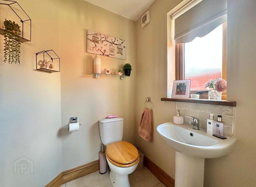 16 Riverdale Park, Portglenone, Ballymena, BT44 8HX