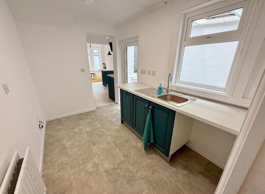 28 Victoria Avenue, Belfast, BT4 1QY