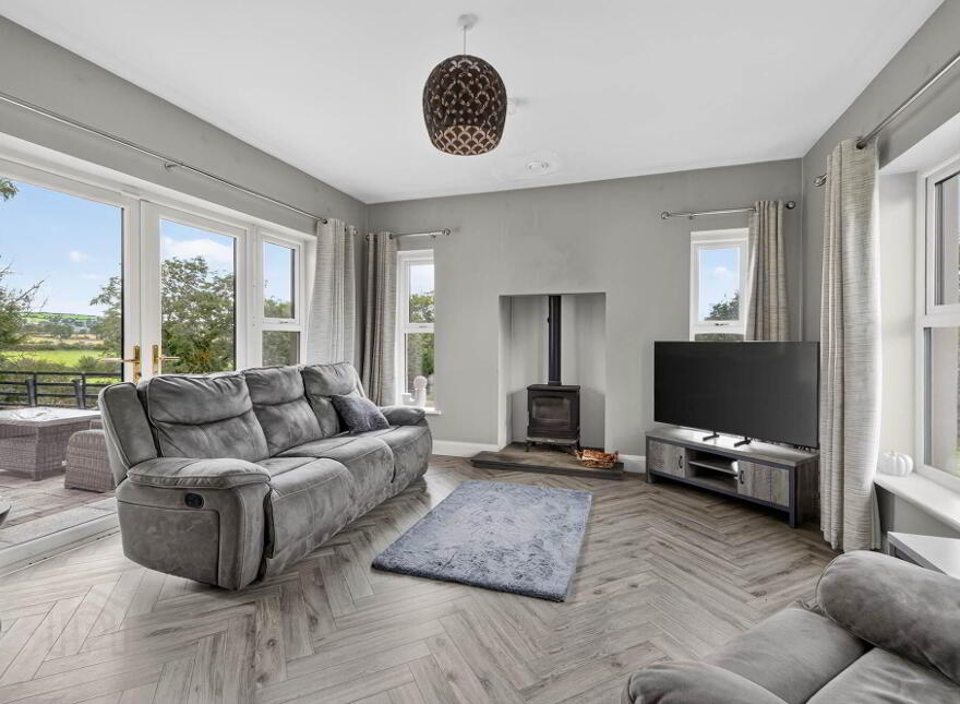 10 Bridge Road, Dromara, Dromore, BT25 2JL