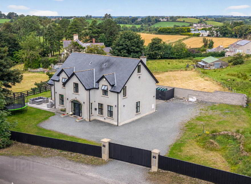 10 Bridge Road, Dromara, Dromore, BT25 2JL