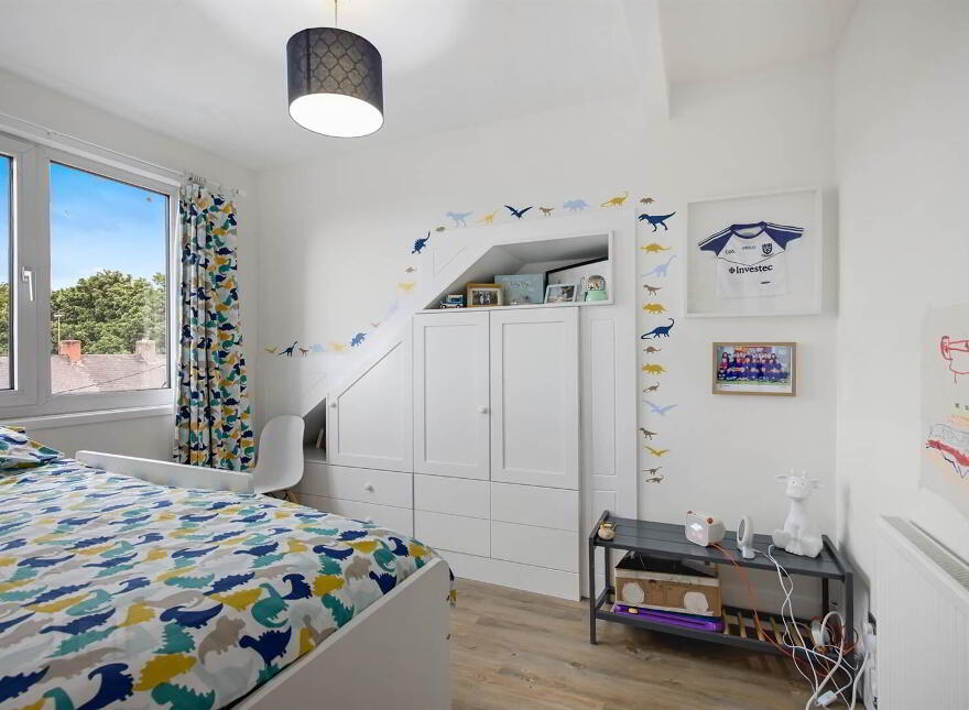 100 Downshire Road, Holywood, BT18 9LY