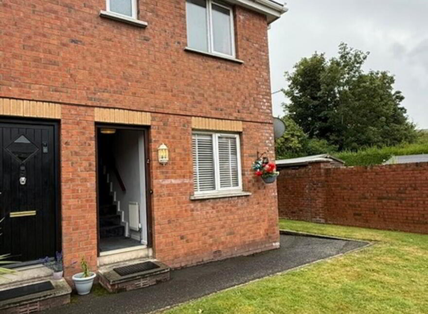 Apt 10, 35 Parkgate Avenue, Belfast, BT4 1JA
