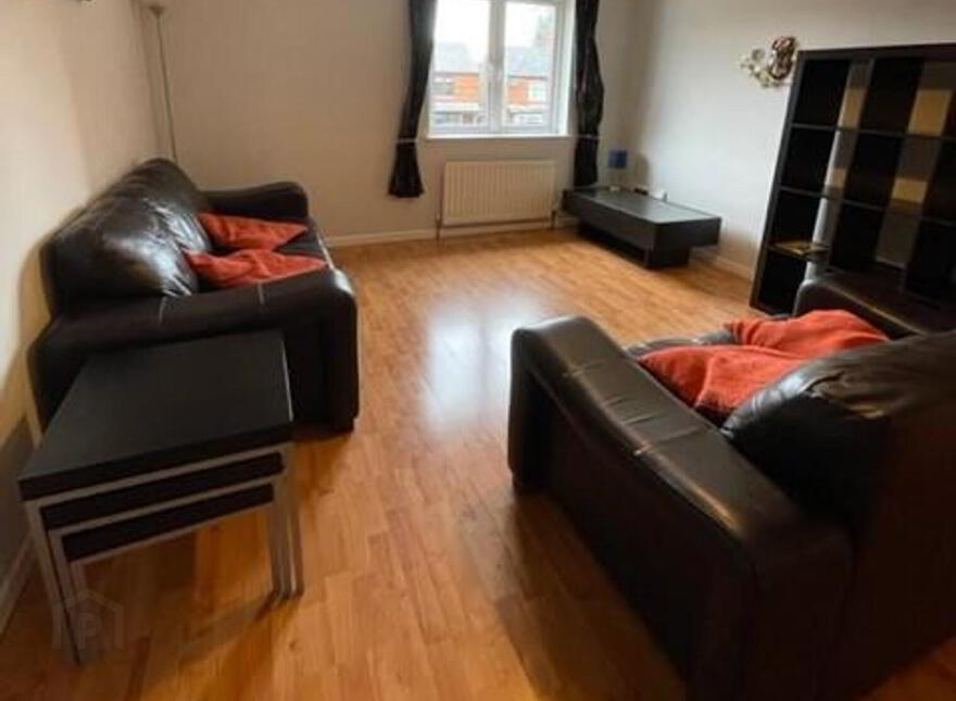 Apt 10, 35 Parkgate Avenue, Belfast, BT4 1JA