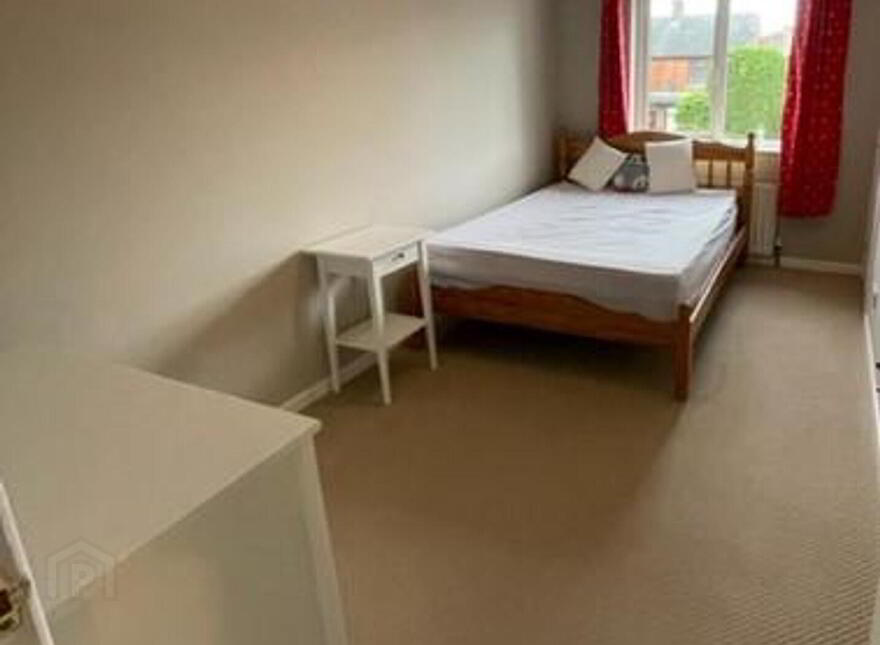 Apt 10, 35 Parkgate Avenue, Belfast, BT4 1JA