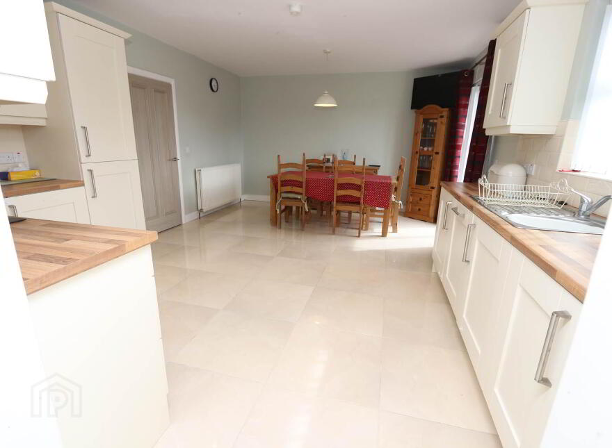 44 Carnwood, Lisnaskea, BT92 0LF