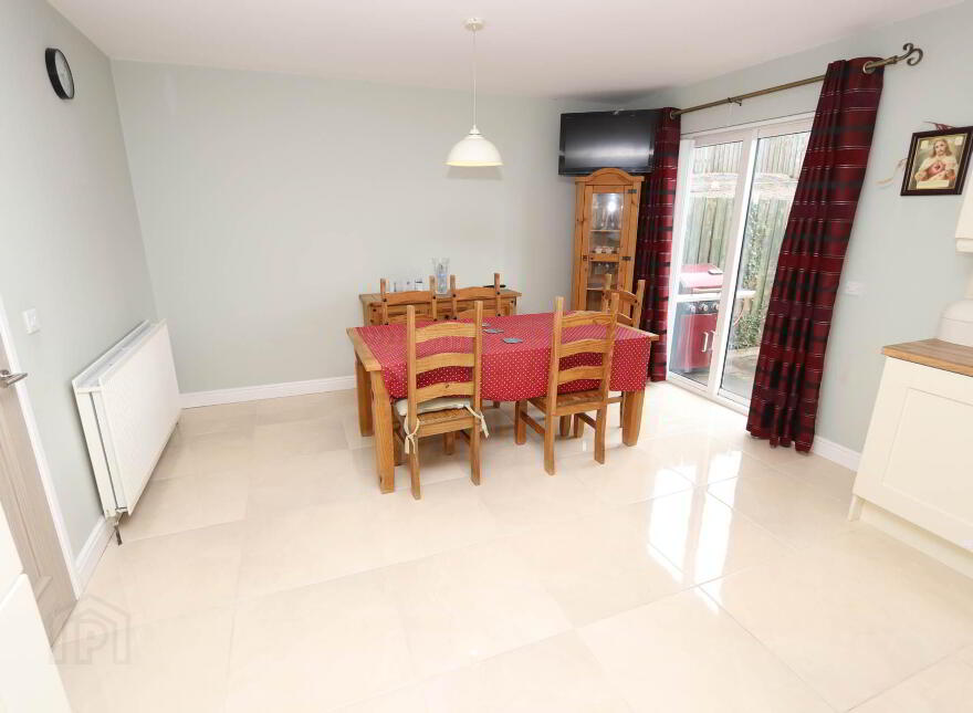 44 Carnwood, Lisnaskea, BT92 0LF