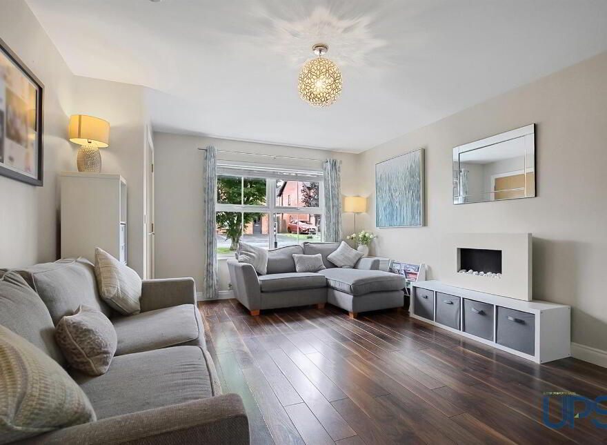 15 Lady Wallace Brae, Lisburn, BT28 3WN