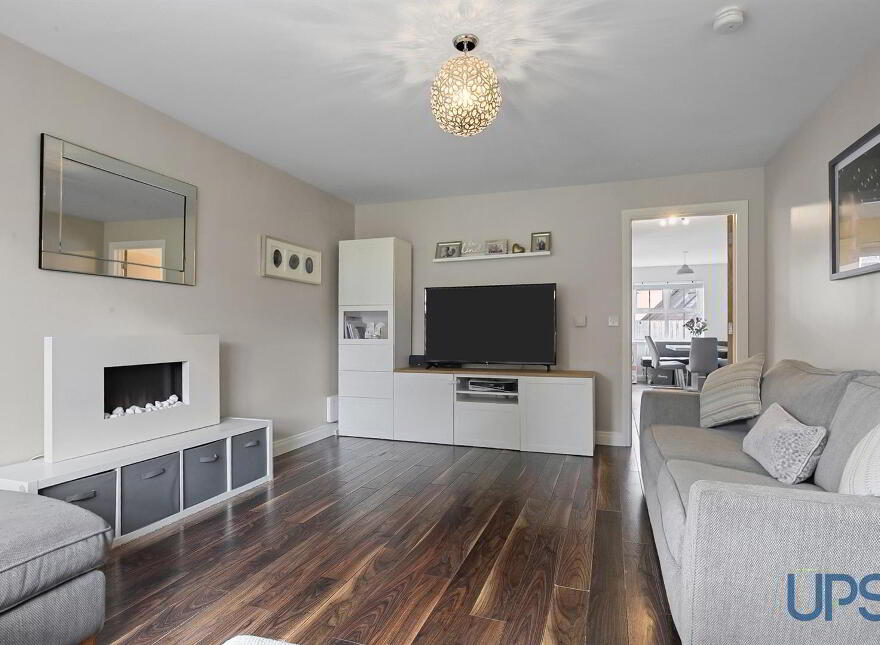15 Lady Wallace Brae, Lisburn, BT28 3WN