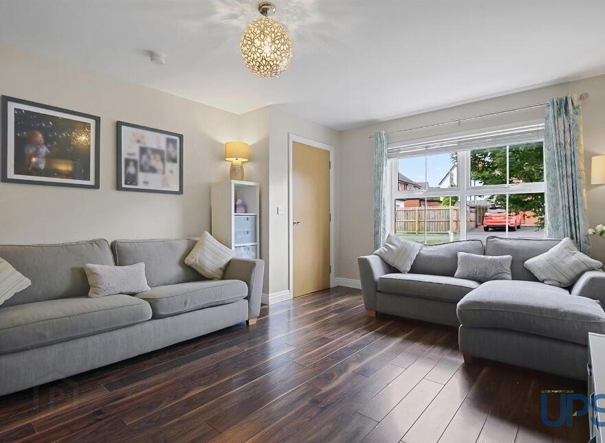 15 Lady Wallace Brae, Lisburn, BT28 3WN