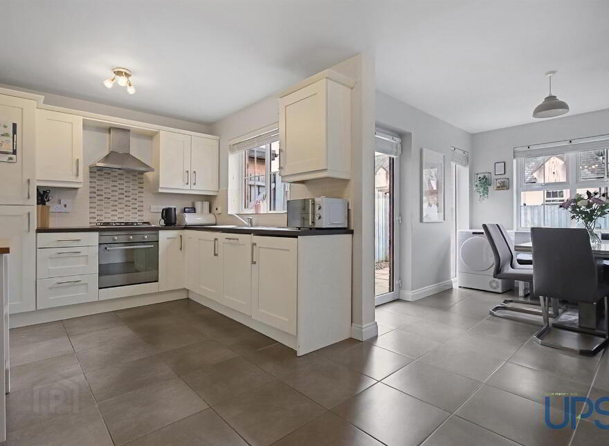 15 Lady Wallace Brae, Lisburn, BT28 3WN