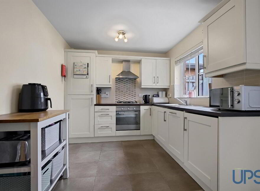 15 Lady Wallace Brae, Lisburn, BT28 3WN